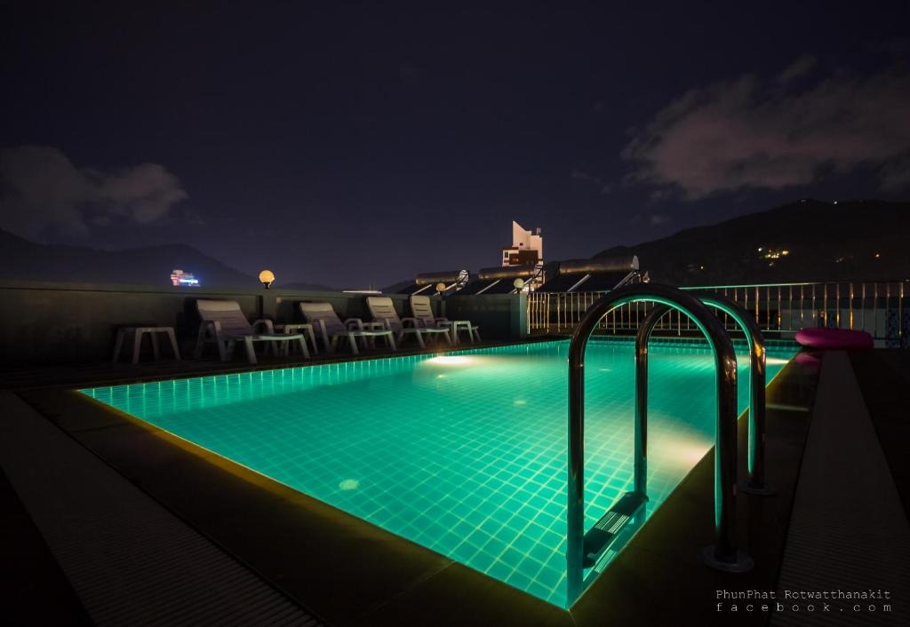 هتل د کریستال پاتونگ پوکت